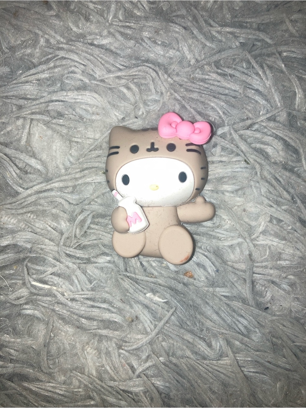 Hello Kitty x Pusheen Beige Kitty Magnet with Pink Bow and Bottle